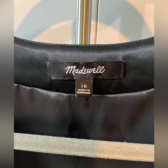 Madewell Button Front Vest Top in Stretch Satin - Picture 4 of 14